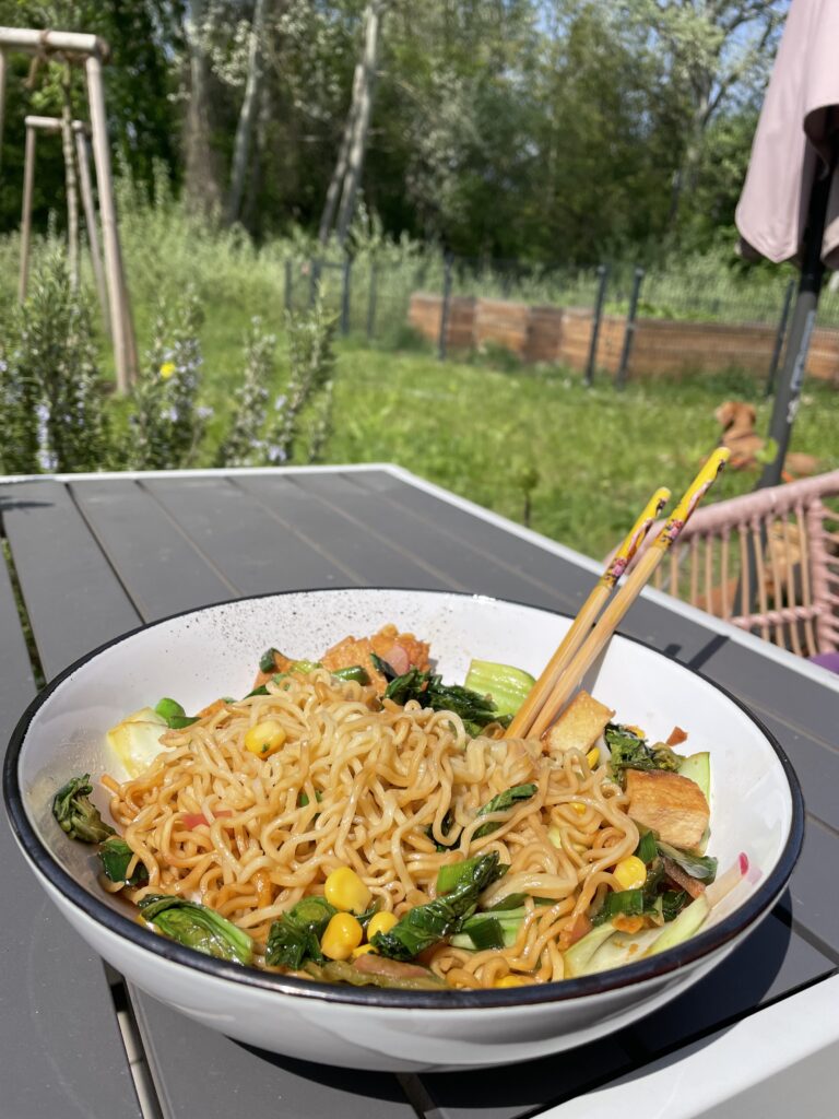 Ramen auf der Terrasse